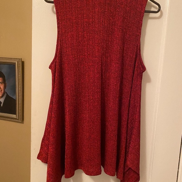 Top - Picture 3 of 4